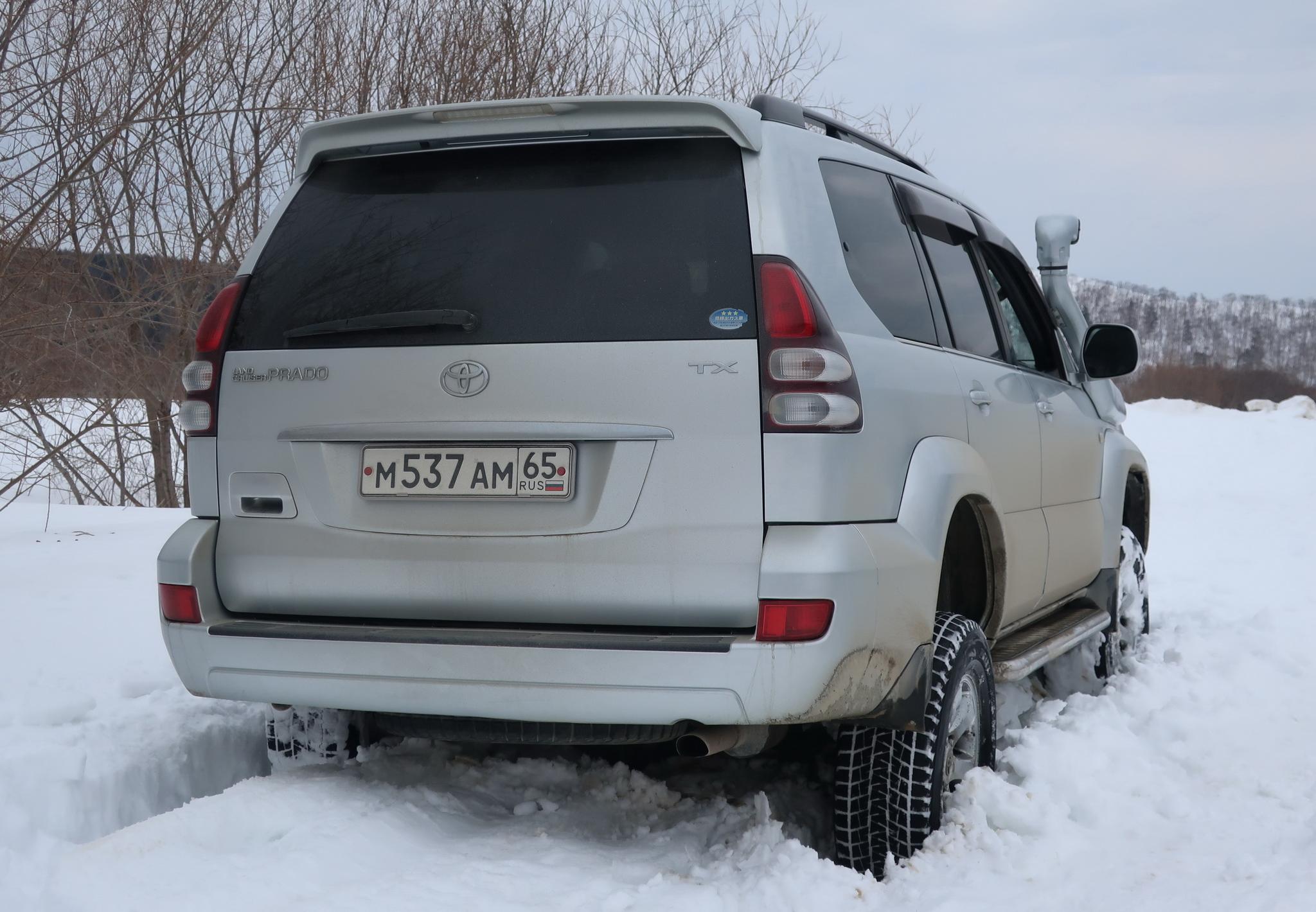 Автомобиль госномер М537АМ65