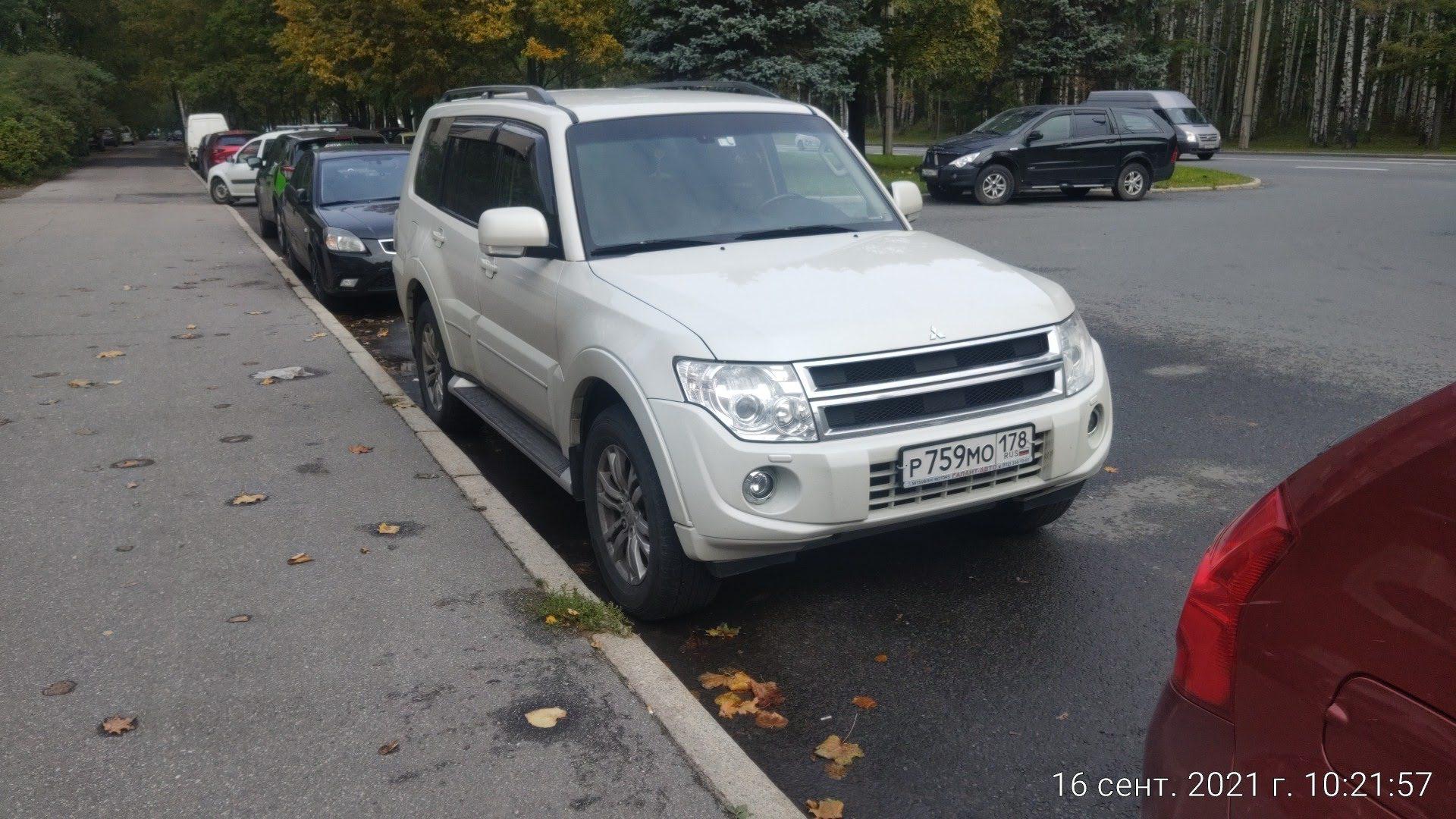 Автомобиль госномер Р759МО178