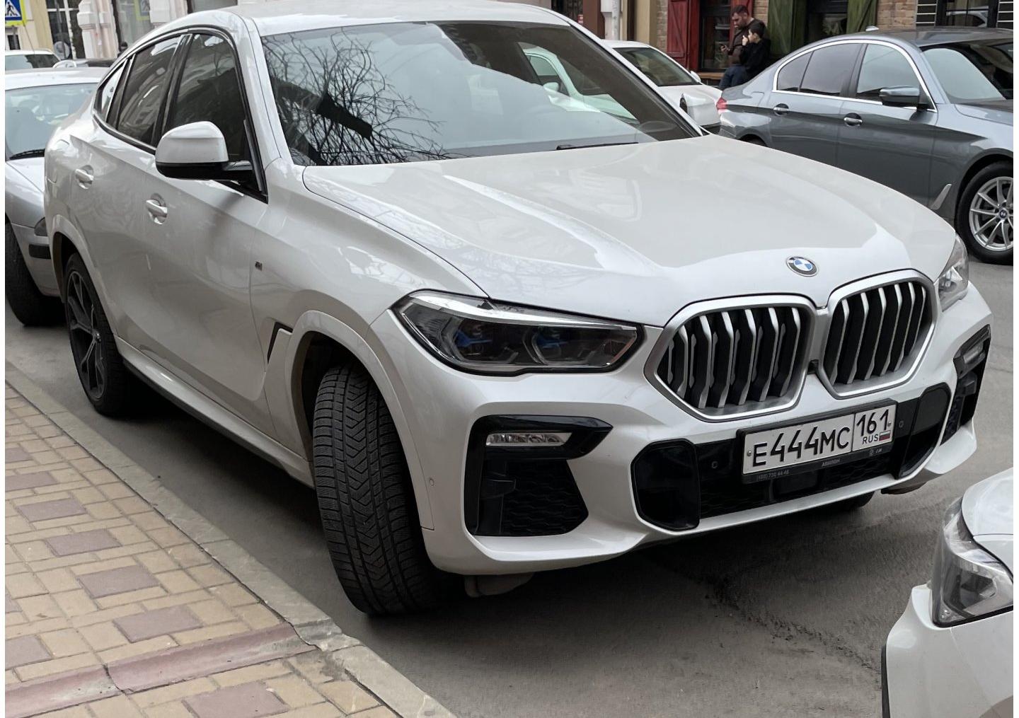 Автомобиль госномер Е444МС161