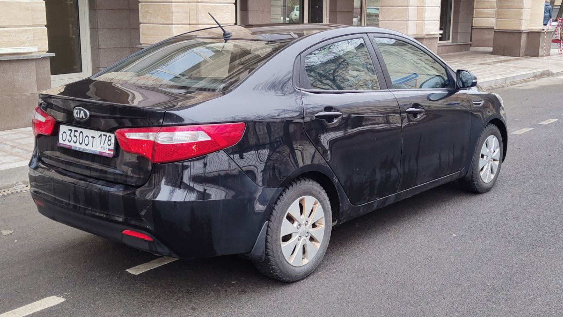 Автомобиль госномер О350ОТ178
