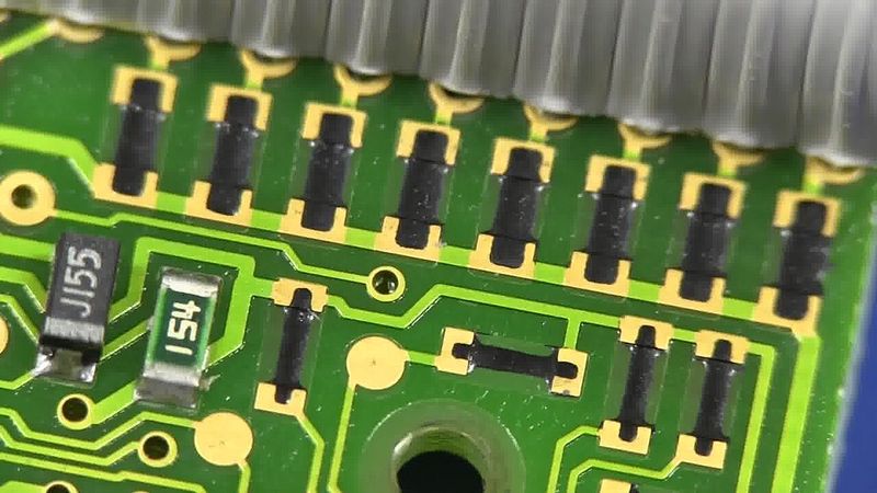 SMD-резисторы на плате