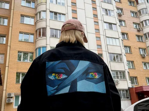 Роспись на одежде, стенах и мебели