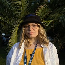 Лиза Долматова