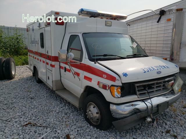 null white motorize diesel 1FDKE30F1THB41239 photo #1