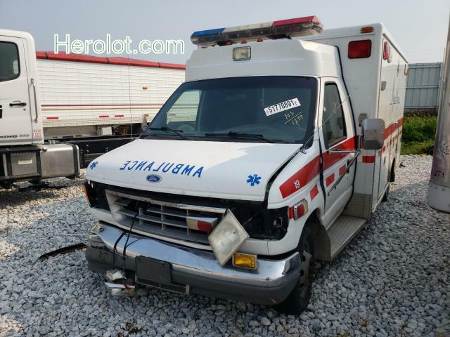 null white motorize diesel 1FDKE30F1THB41239 photo #3