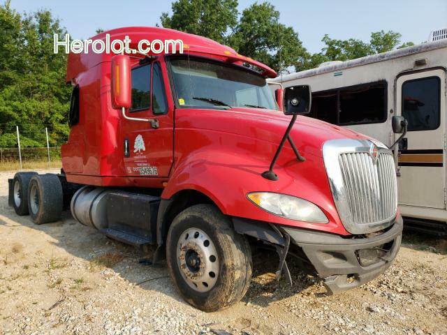 null red tractor diesel 3HSDJSNR5GN232541 photo #1