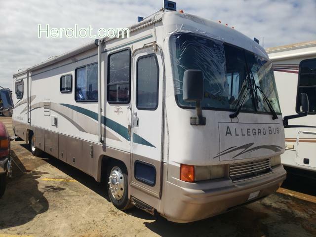 null white  diesel 4UZ6XJBC7VC749818 photo #1