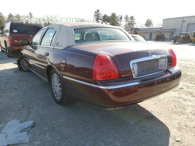 null maroon  gas 1LNHM82W63Y638147 photo #4