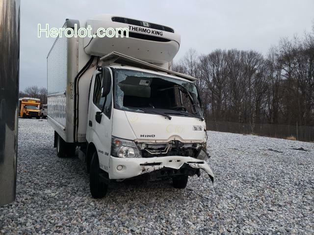 null white  diesel JHHRDM2H6JK004515 photo #1