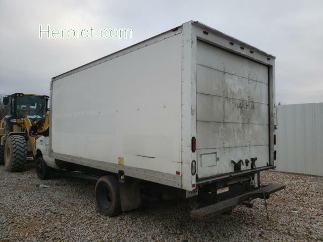 null white cutaway gas 1FDWE3FL7BDA63733 photo #4