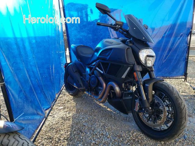 null black  gas ZDM13BSW0FB019853 photo #1