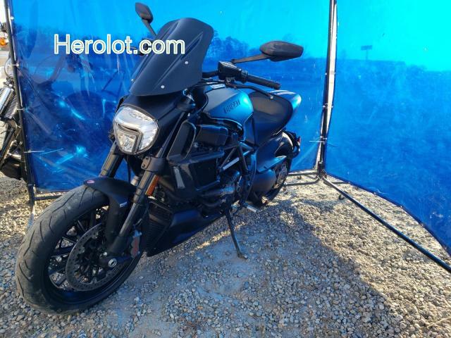 null black  gas ZDM13BSW0FB019853 photo #3
