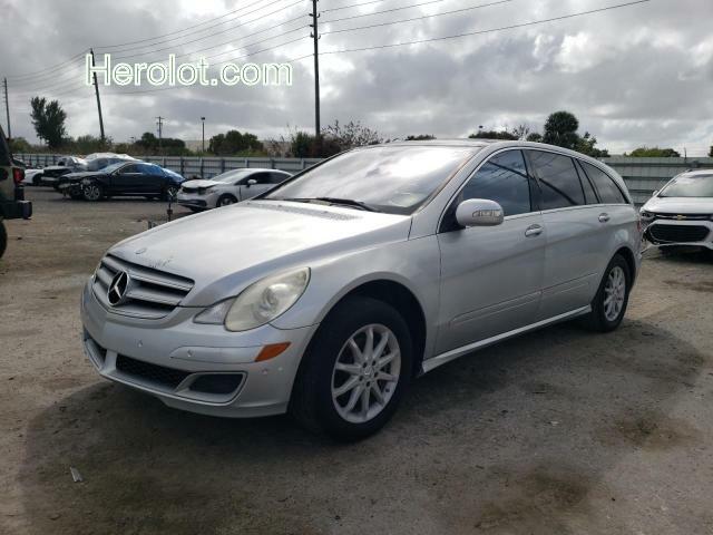 null silver 4dr spor gas 4JGCB65E77A038971 photo #3