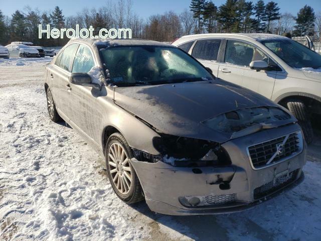 null gray  gas YV1AS982881082259 photo #1