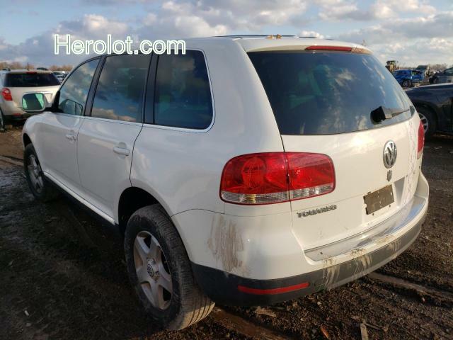 null white  gas WVGZG77LX5D074825 photo #4