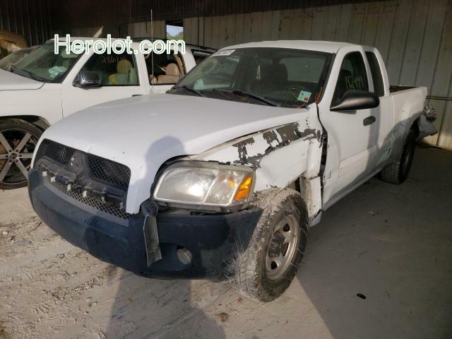 null white 4dr ext gas 1Z7HC22K58S609206 photo #4
