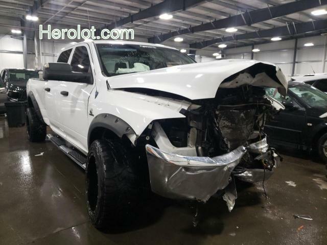 null white  diesel 3D73Y3CL6BG529759 photo #1