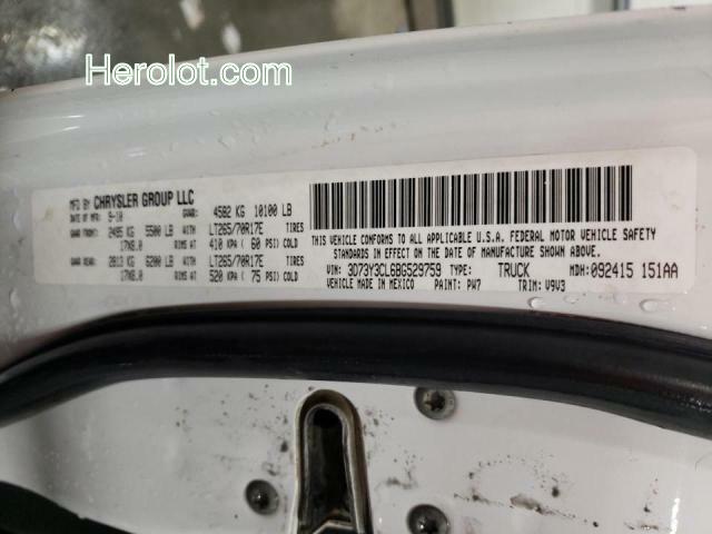 null white  diesel 3D73Y3CL6BG529759 photo #3
