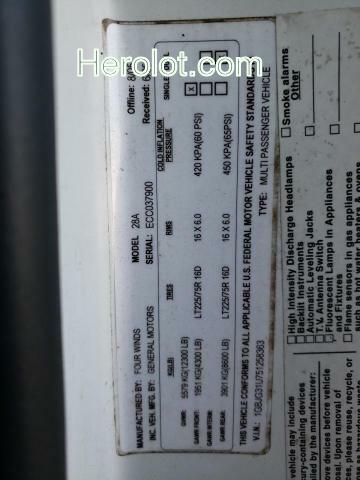 null cream  gas 1GBJG31U751258363 photo #3