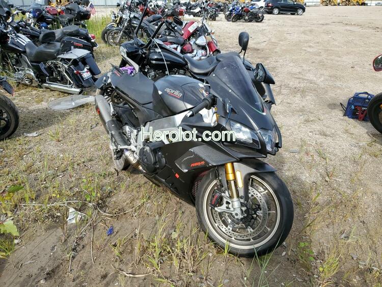 APRILIA RSV4 1100 2019 black    57812372 ZD4KEUA04KS000112 ZD4KEUA04KS000112 photo #1