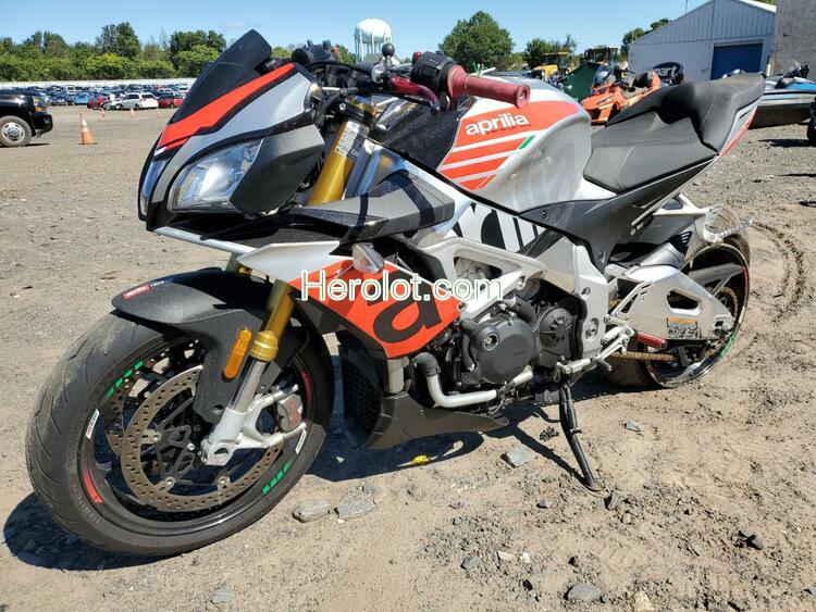 APRILIA TUONO 2018 two tone    60214962 ZD4KGU000JS000425 ZD4KGU000JS000425 photo #3