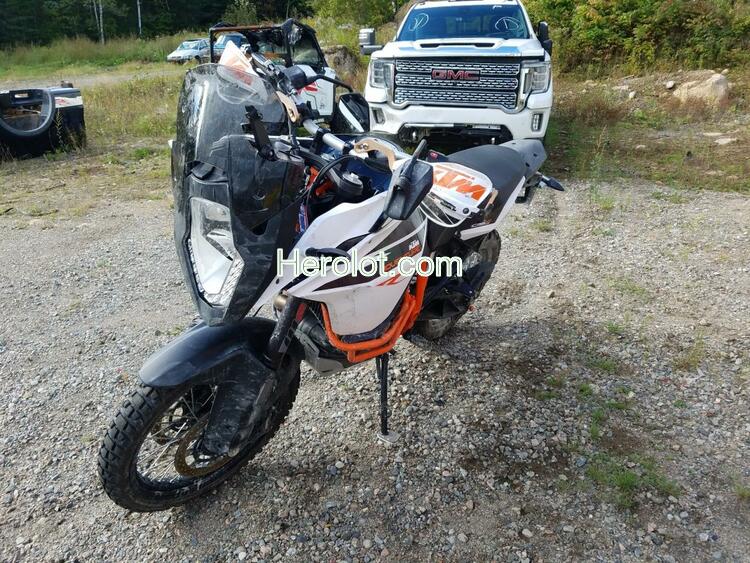 KTM 1090 ADVEN 2018 white  gas  58852882 VBKV49404JM982620 VBKV49404JM982620 photo #3