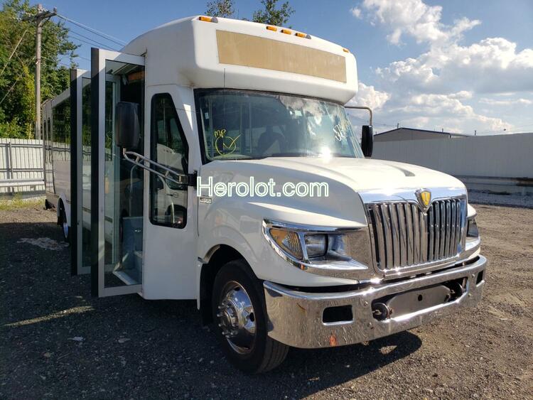 IC CORPORATION 3000 AC 2014 white bus diesel  57504162 5WEXWSKKXEH496910 5WEXWSKKXEH496910 photo #1