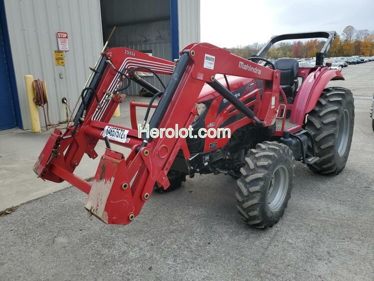 MAHINDRA AND MAHINDRA TRACTOR 2019 red    64657572 55GRK01072 55GRK01072 photo #3