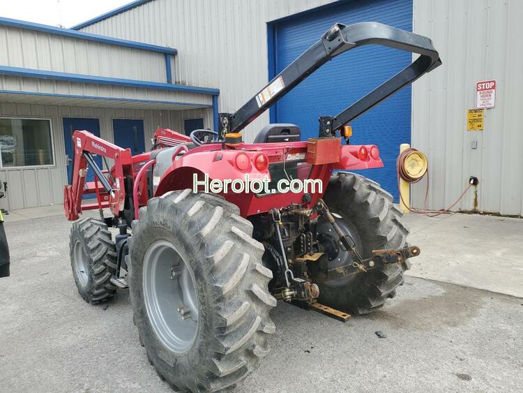 MAHINDRA AND MAHINDRA TRACTOR 2019 red    64657572 55GRK01072 55GRK01072 photo #4