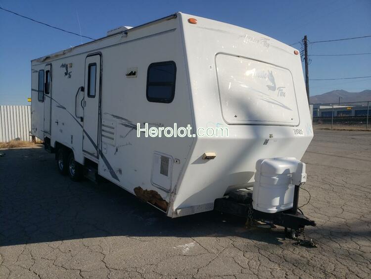 OTHR TRAILER 2004 white    61974512 4N11V292740120844 4N11V292740120844 photo #1