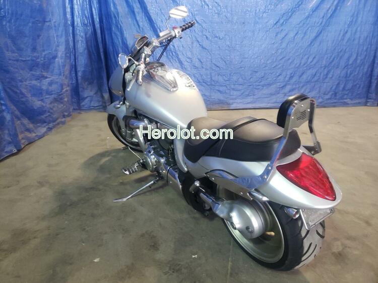 SUZUKI M109R / VZ 2006 silver road/str gas  63362822 JS1VY53A362105204 JS1VY53A362105204 photo #4