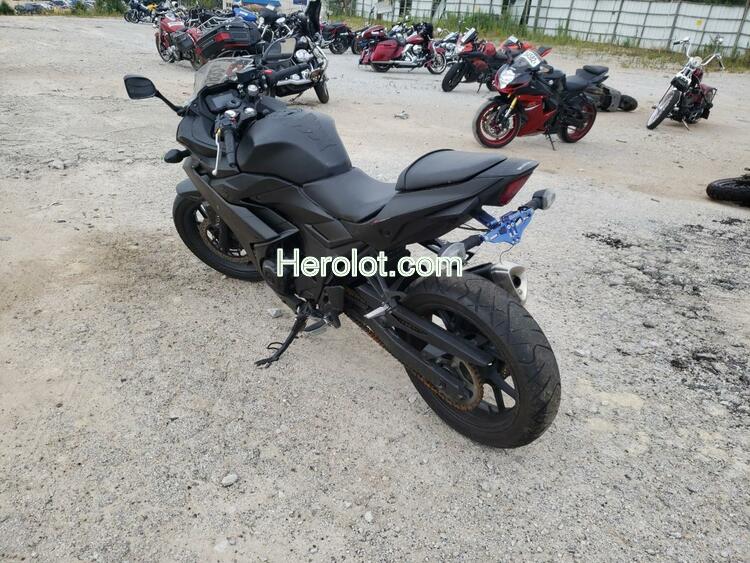 SUZUKI GSX250R 2018 black  gas  50461932 LC6DN11A1J1102253 LC6DN11A1J1102253 photo #4