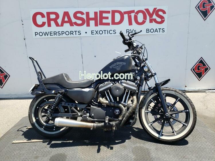 HARLEY-DAVIDSON XL883 IRON 2018 black  gas  54480092 1HD4LE233JC412960 1HD4LE233JC412960 photo #1