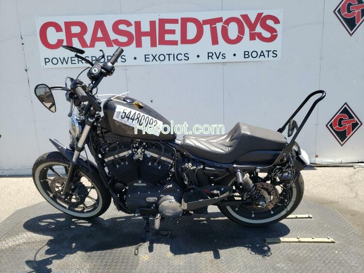 HARLEY-DAVIDSON XL883 IRON 2018 black  gas  54480092 1HD4LE233JC412960 1HD4LE233JC412960 photo #4