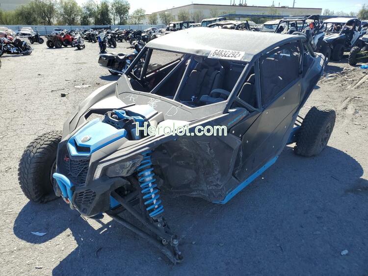 CAN-AM MAVERICK X 2018 black  gas  64832292 3JBVVAW47JK001392 3JBVVAW47JK001392 photo #3