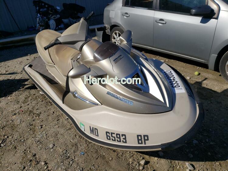 BRP JETSKI 2003 tan    63343002 ZZN19564A303 ZZN19564A303 photo #1