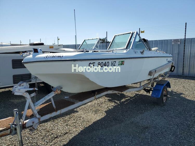 INVA BOAT 1979 white    61753702 XVA25789MA79 XVA25789MA79 photo #3