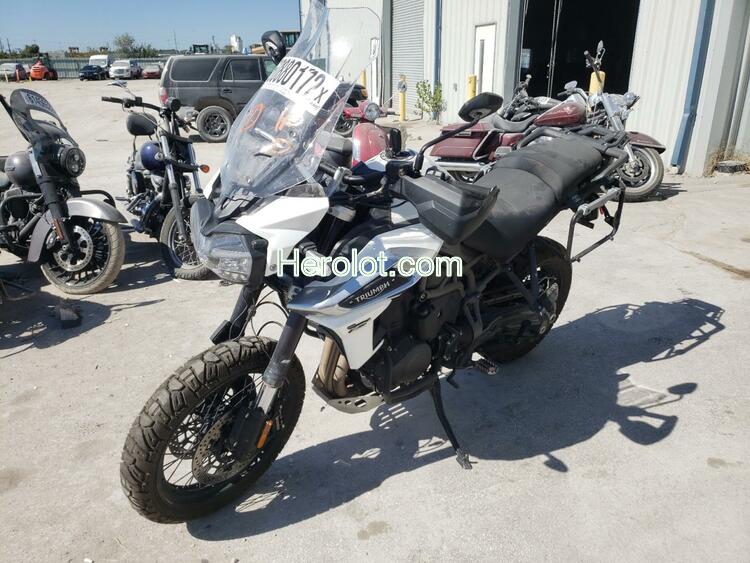 TRIUMPH MOTORCYCLE EXPLORER X 2018 white  gas  60880172 SMTF45XB2JJ869859 SMTF45XB2JJ869859 photo #3