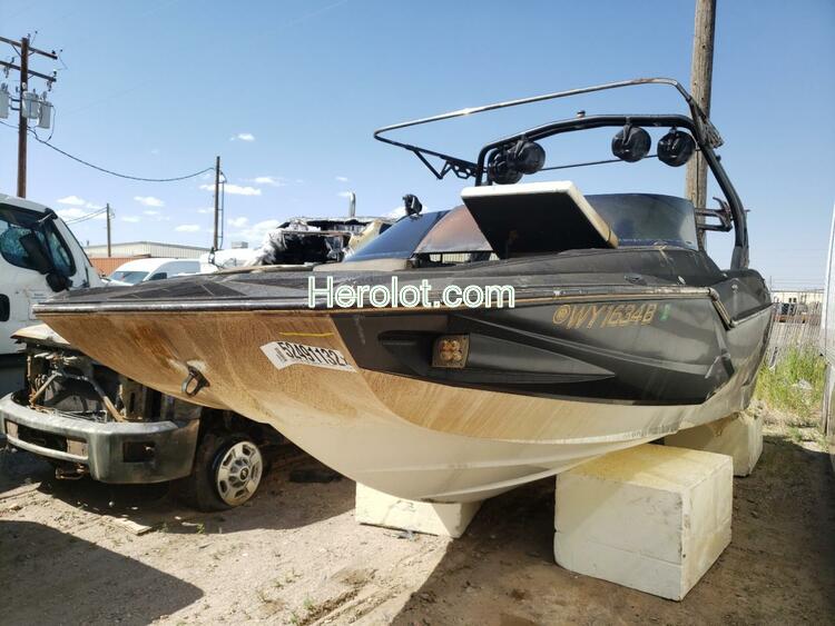 SUPR BOAT 2021 white    52491132 USFINZ0041G021 USFINZ0041G021 photo #3