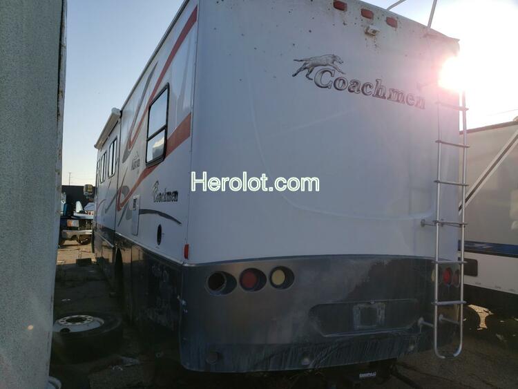 COACH MOTOR HOME 2003 white  gas  67467802 5B4MP67G033363166 5B4MP67G033363166 photo #4