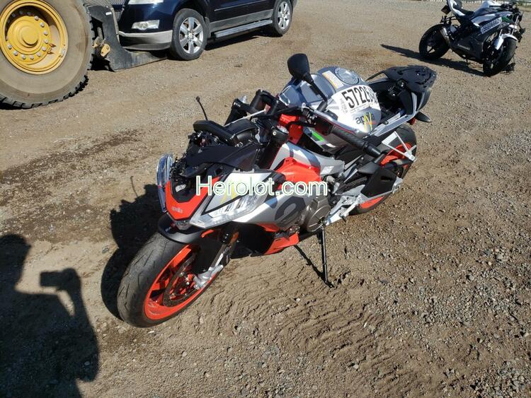 APRILIA TUONO 660 2021 red  gas  57226462 ZD4KSUE06MS000568 ZD4KSUE06MS000568 photo #3