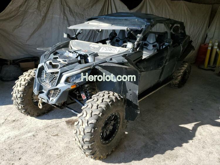 CAN-AM MAVERICK X 2019 black  gas  67504672 3JBVMAY49KK000133 3JBVMAY49KK000133 photo #3