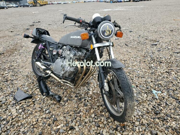 SUZUKI GS750 E 1982 silver road/str gas  66186332 JS1GR71A5C2101283 JS1GR71A5C2101283 photo #1