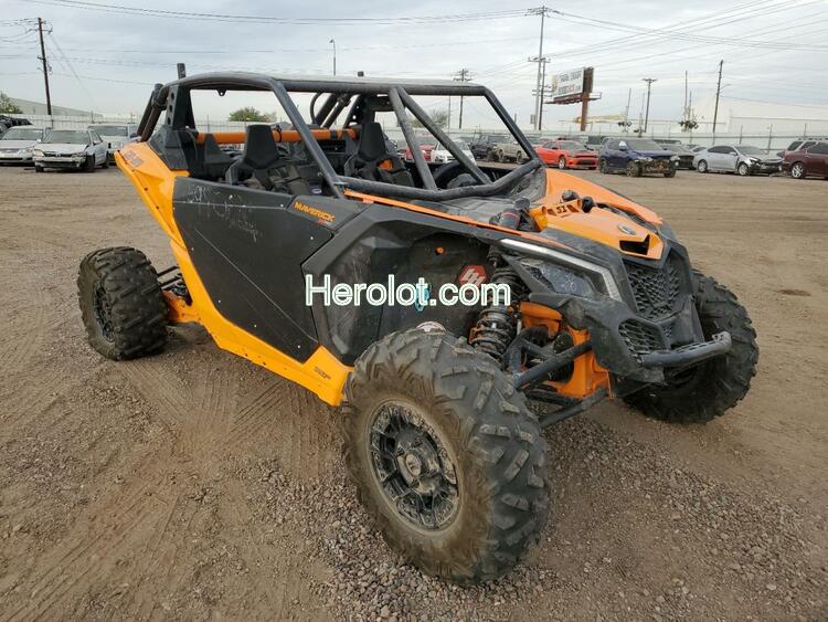 CAN-AM MAVERICK X 2020 orange  gas  70021012 3JBVVAV46LK000755 3JBVVAV46LK000755 photo #1