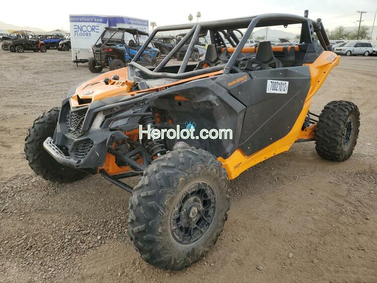 CAN-AM MAVERICK X 2020 orange  gas  70021012 3JBVVAV46LK000755 3JBVVAV46LK000755 photo #3