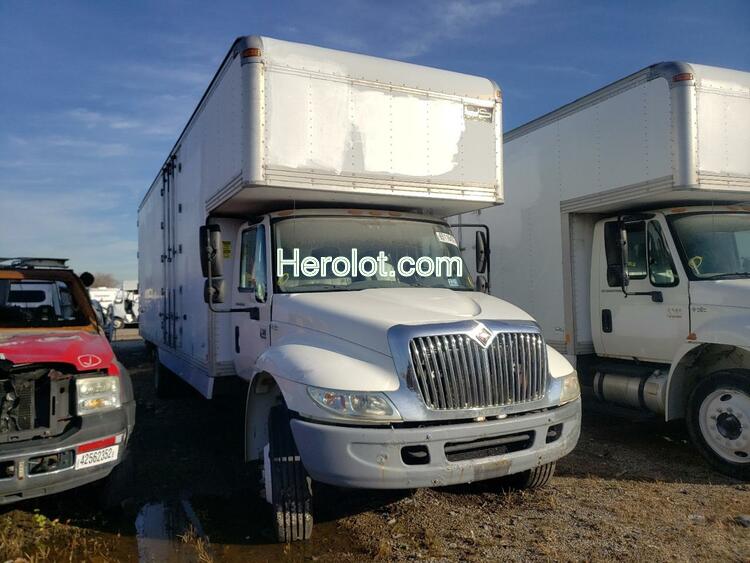 INTERNATIONAL 4300 2004 white  diesel  65116432 1HTMMAAM24H669524 1HTMMAAM24H669524 photo #1