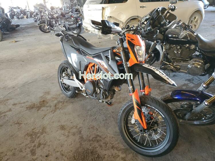 KTM 690 SMC R 2021 orange  gas  67965072 VBKLSV40XMM711720 VBKLSV40XMM711720 photo #1