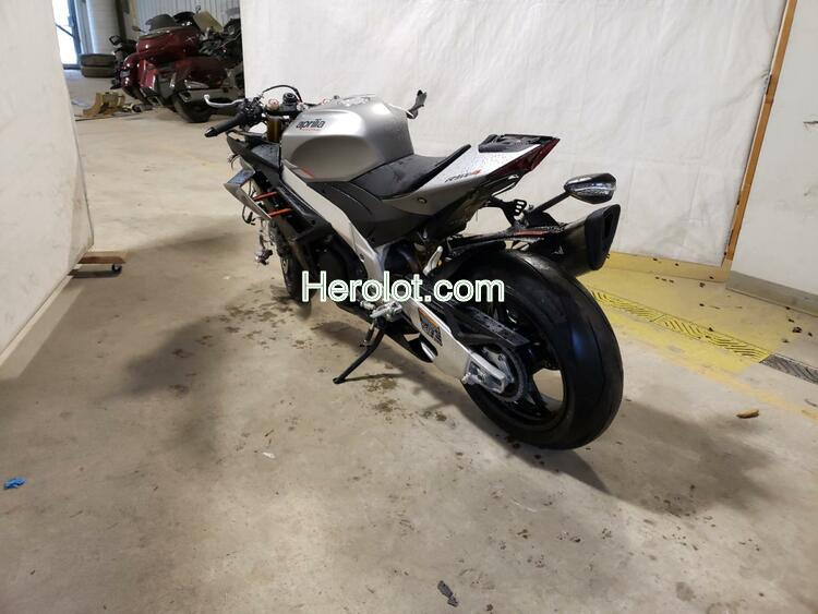 APRILIA RSV4 1100 2021 silver  gas  68973522 ZD4KYUA06MS000283 ZD4KYUA06MS000283 photo #4