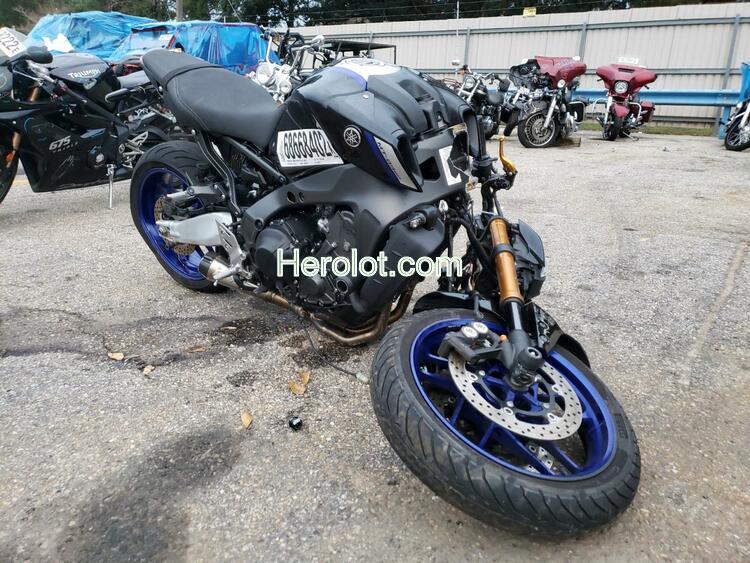 YAMAHA MT09 D 2021 black  gas  68668402 JYARN72E4MA000525 JYARN72E4MA000525 photo #1