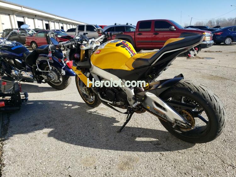 APRILIA TUONO VR4 2013 yellow  gas  68331462 ZD4TYC003DS000600 ZD4TYC003DS000600 photo #4